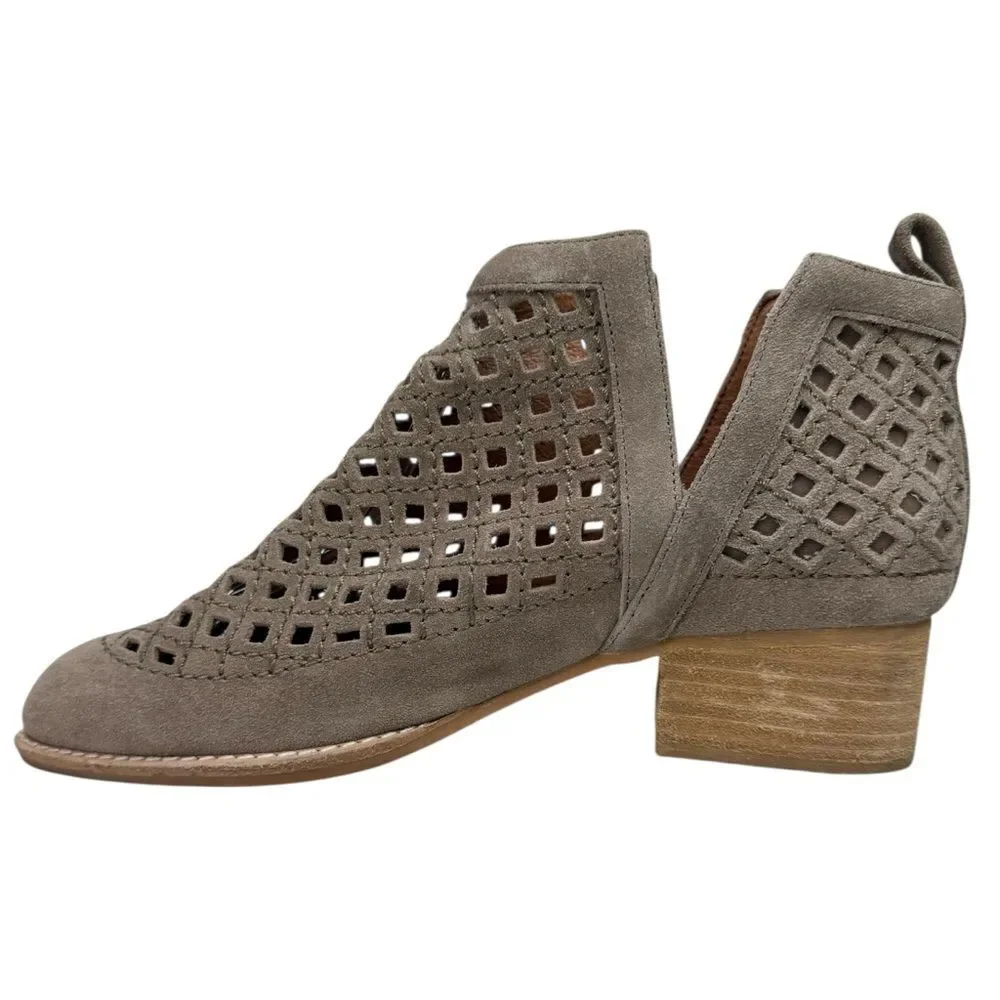Jeffrey Campbell description featuring